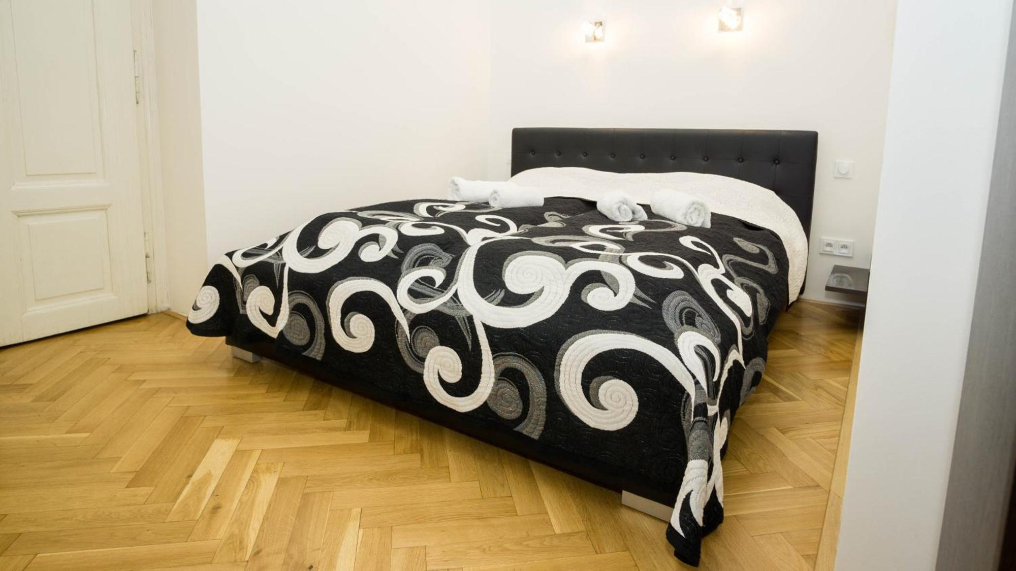 Black & White Apartment Prague By Wenceslas Square And Muzeum Eksteriør bilde