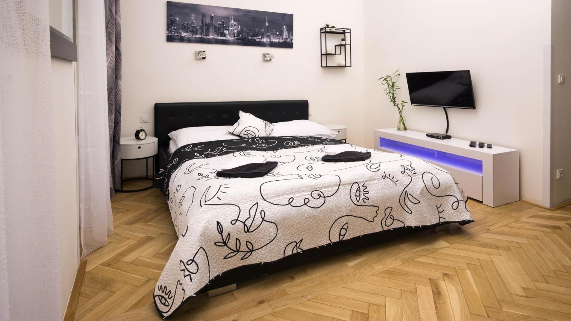 Black & White Apartment Prague By Wenceslas Square And Muzeum Rom bilde