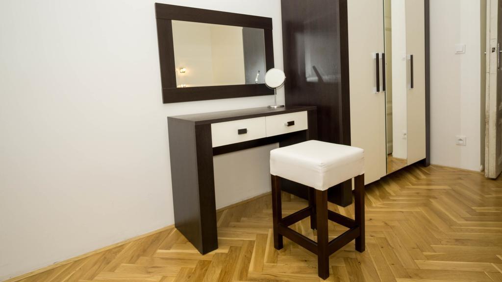 Black & White Apartment Prague By Wenceslas Square And Muzeum Eksteriør bilde